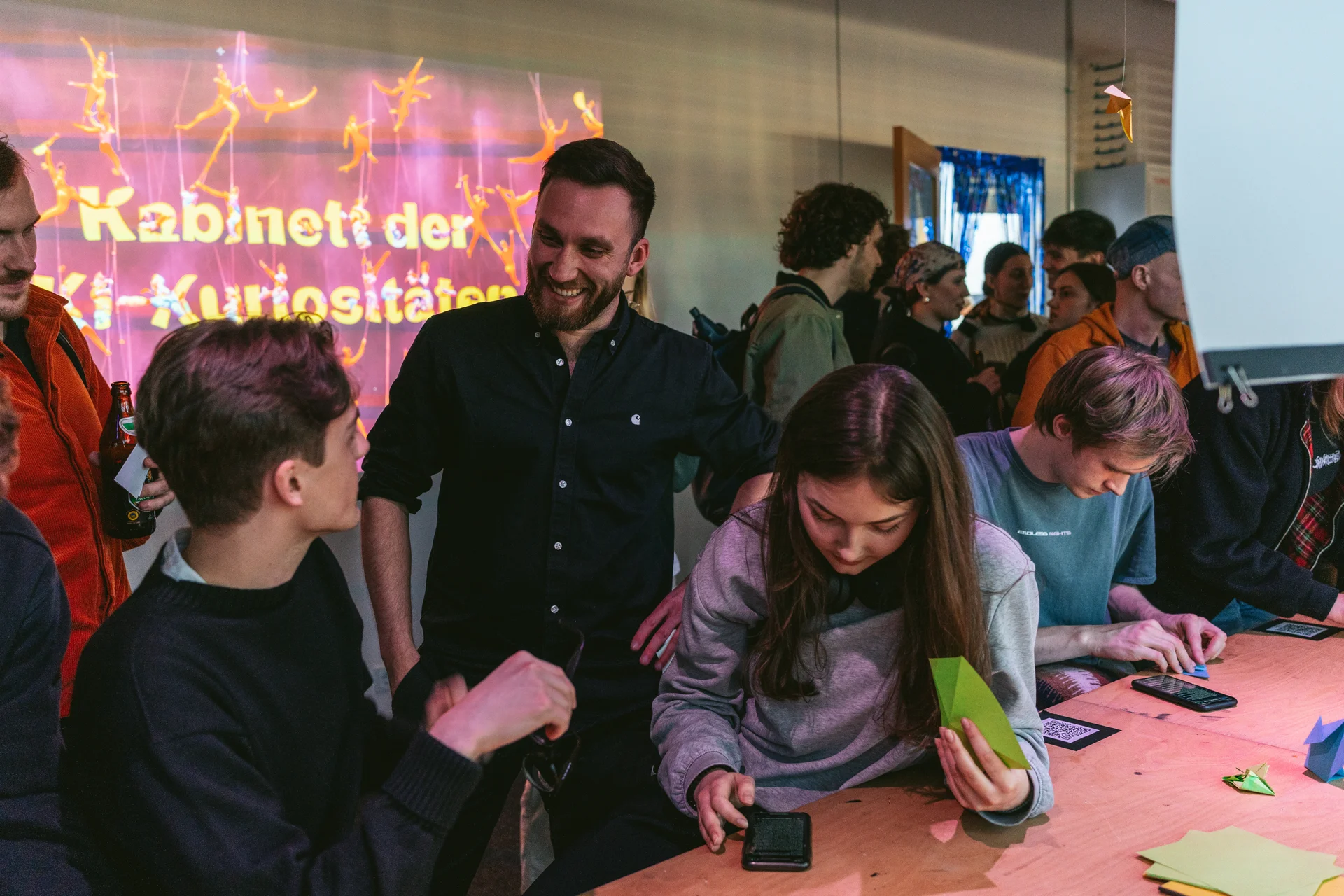 Christian Ernst in conversation with students